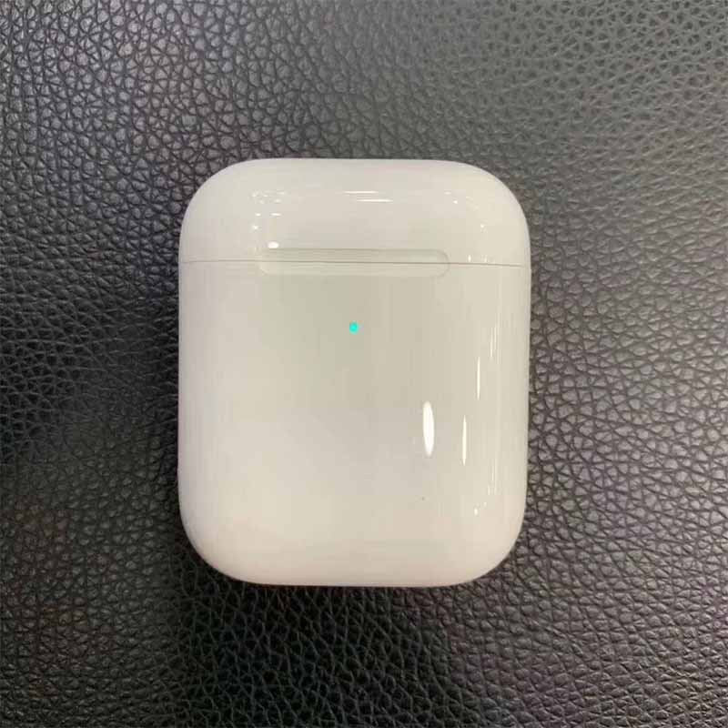 i80 TWS Wireless Bluetooth Earbuds.